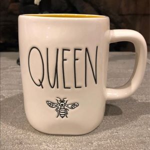 Brand new Rae Dunn queen bee coffee mug